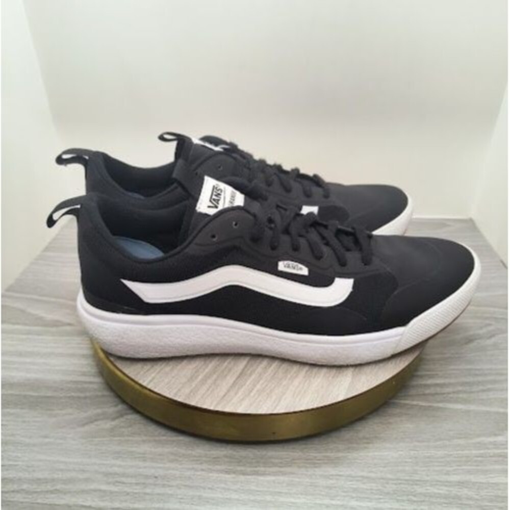 Vans Ultrarange EXO Mens Size 11 Shoe Black White Comfort Casual Low Top Sneaker